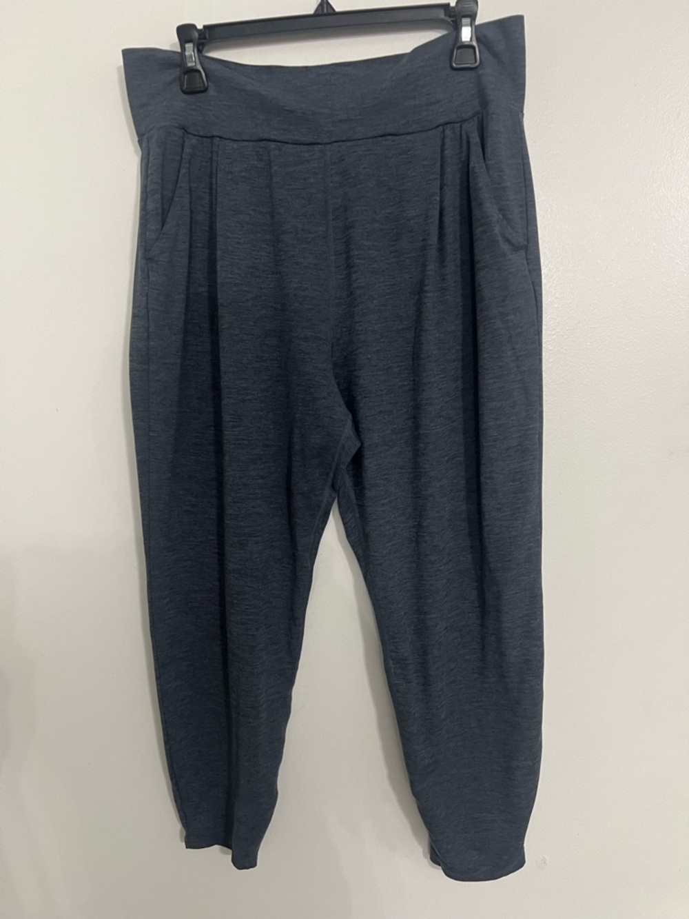 Vuori Heather Charcoal High-Waist Performance Leggings